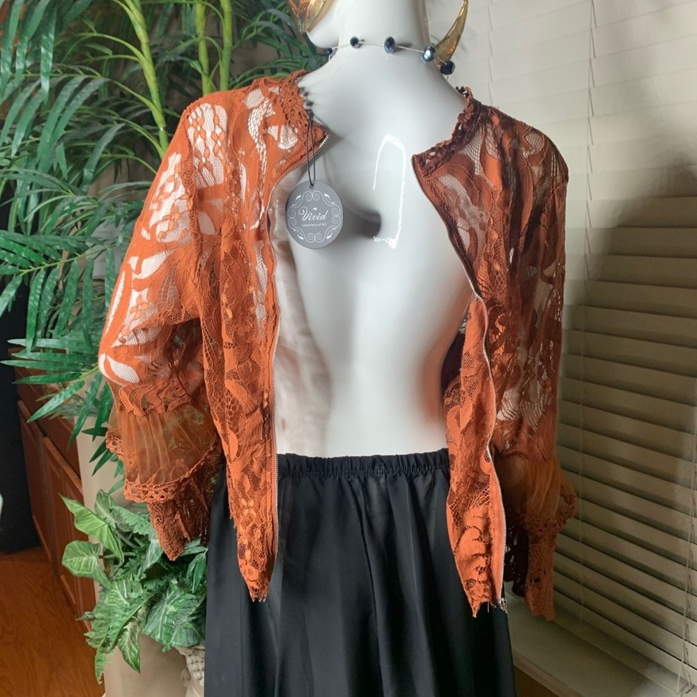 NTW Sexy Lace Top Size Medium - Picture 6 of 7